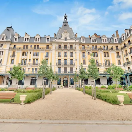 A- Aix'capade & - Jacuzzi