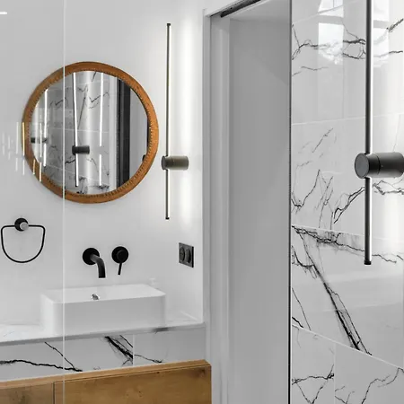 A- Aix'capade & - Jacuzzi Aix-les-Bains